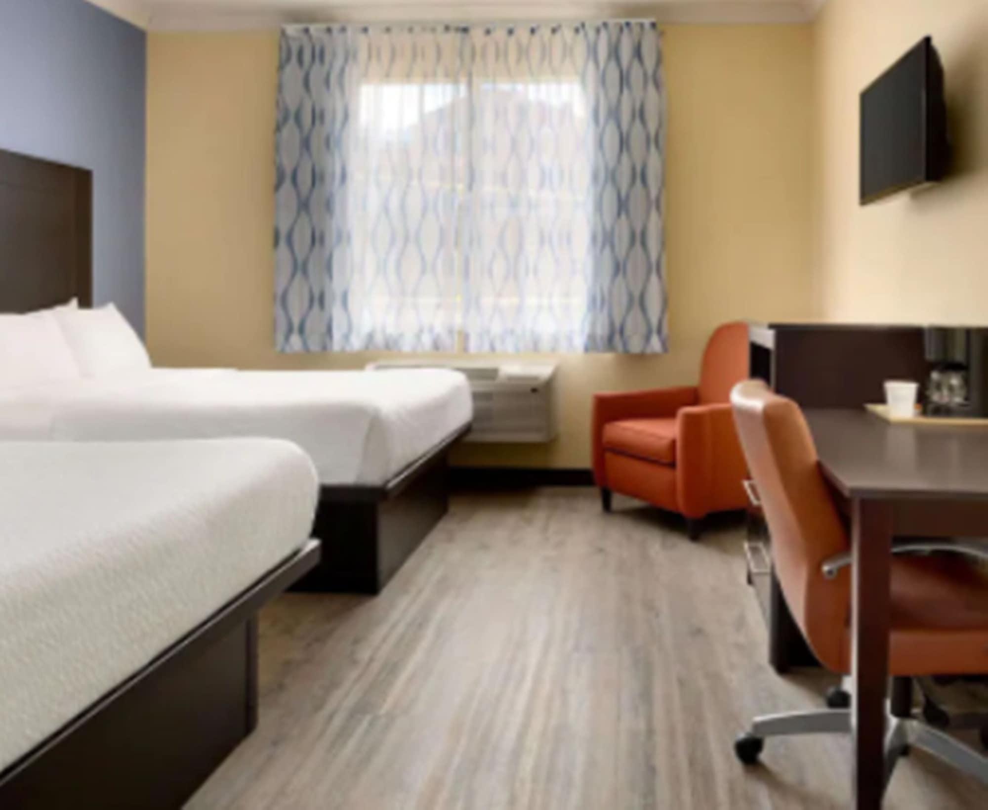 Days Inn & Suites By Wyndham Dfw Airport South-Юлес Екстериор снимка